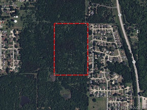 4th image of 888 Timbercrest Ave
