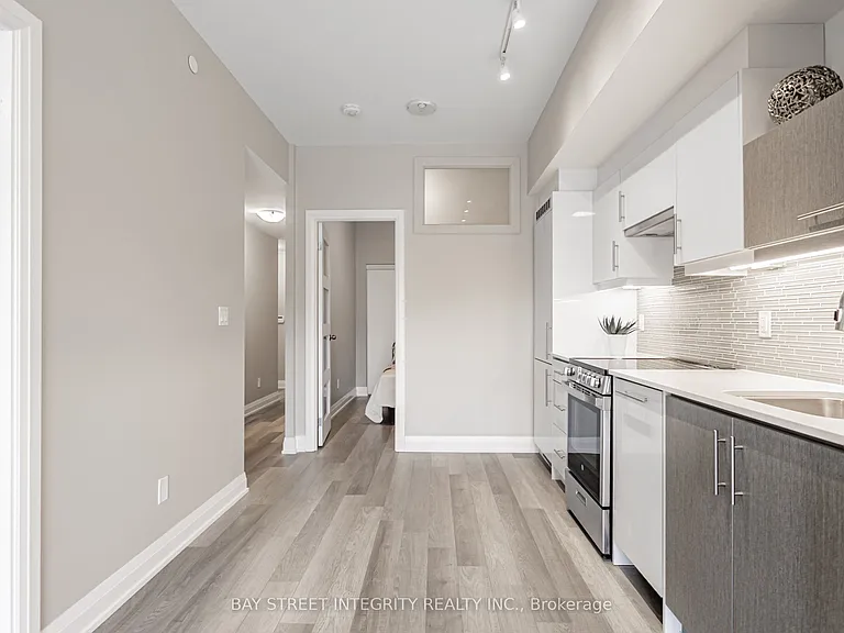 181 Huron St #201 — Photo 11