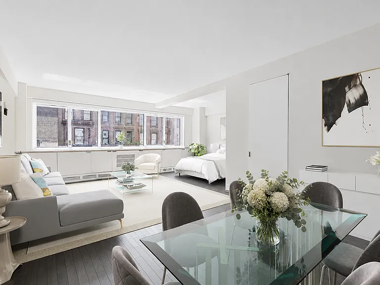 20 E 68th St #3D — Photo 1