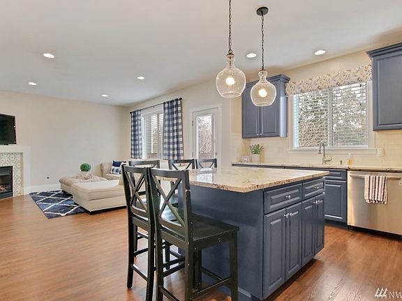 Large Open Concept family room/kitchen
