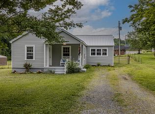 618 Indiana Ave, Etowah, TN 37331