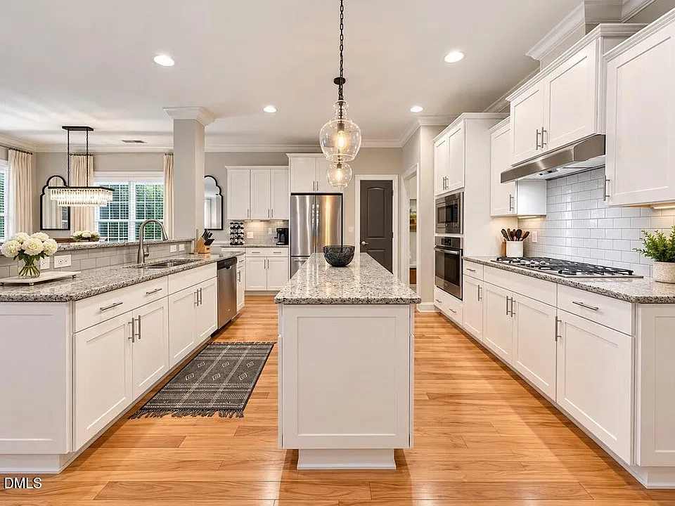 1046 Monmouth Loop
