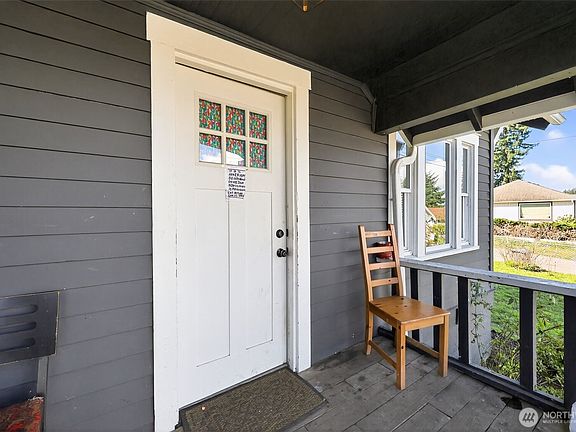3rd image of 705 E Dearborn Avenue