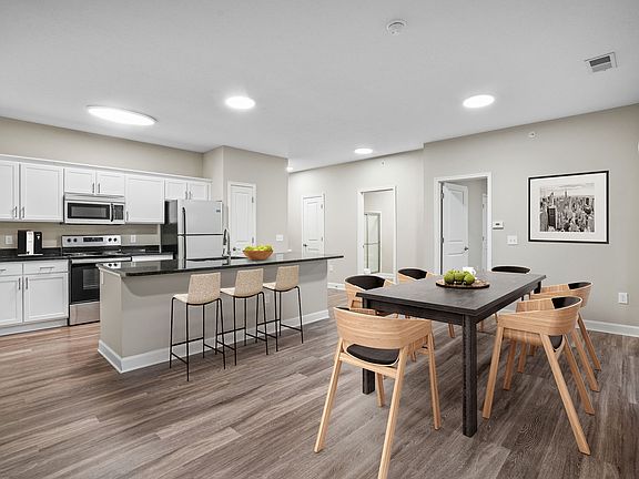 5th image of 5151 Foxtail Pine St #5155