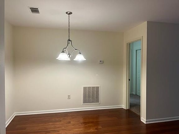 3rd image of 3215 Pine Heights Dr NE #3215