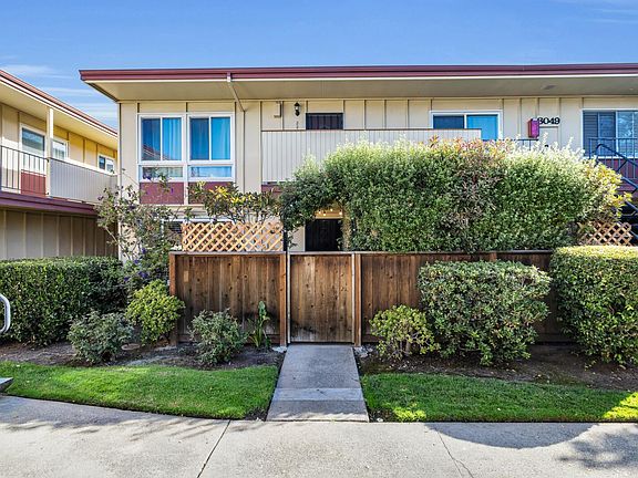 2nd image of 3049 Los Prados St APT 122