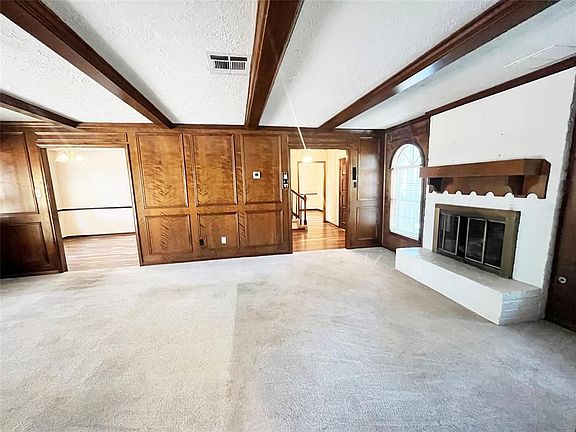 2nd image of 15111 Gladebrook Dr