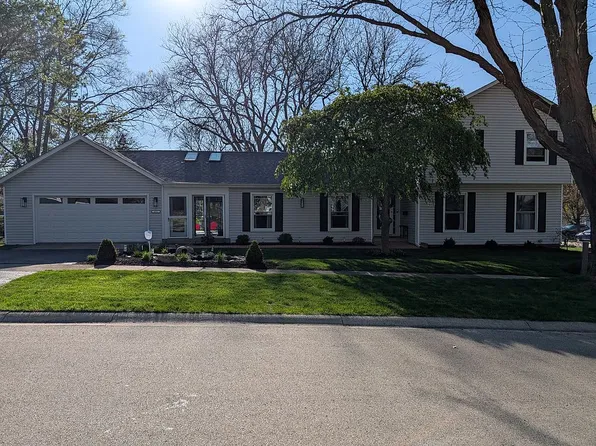 452 Longview Dr, Geneva, IL 60134