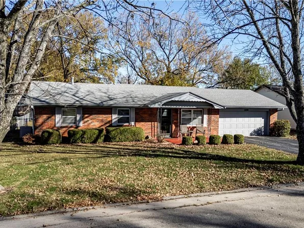 1120 N 19th Pl, Independence, KS 67301