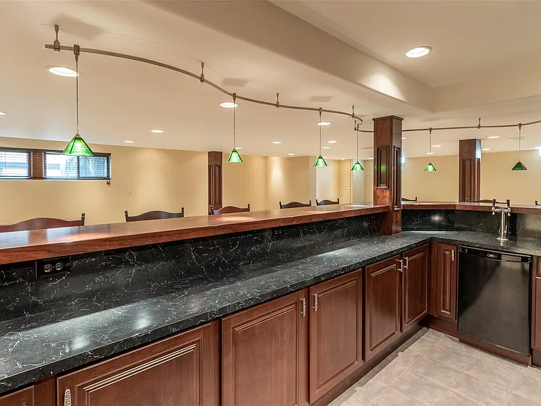 24084 Westmont Dr — Photo 27