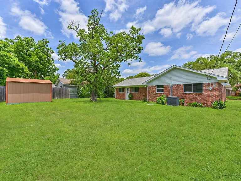 9631 Bundy Ln — Photo 32