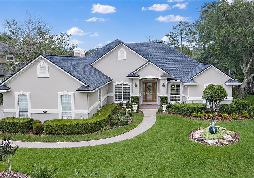1st image of 100 Deer Haven Dr
