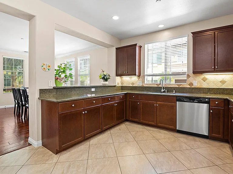 10667 Golden Willow Trl #150 — Photo 13