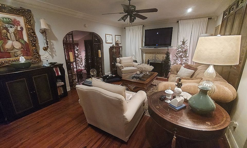 2nd image of 1221 W Las Olas Blvd
