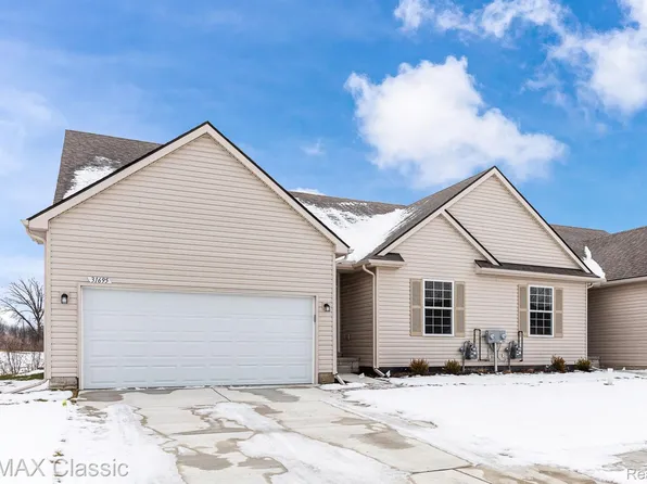 31695 Augusta Dr #64, Romulus, MI 48174