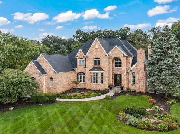 3301 Berry St, Crystal Lake, IL 60012