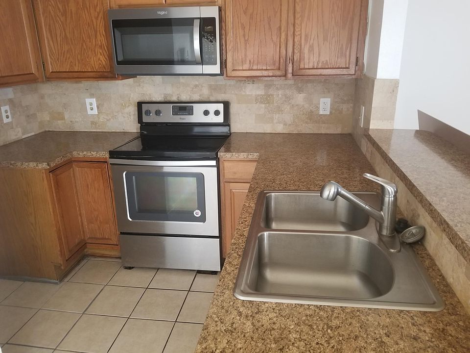 1st image of 971 Fairbanks Cir