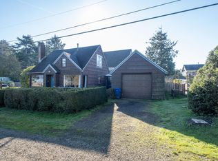 1822 SE 2nd St, Lincoln City, OR 97367