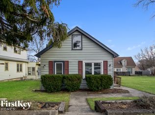 1822 N Hickory St, Crest Hill, IL 60403