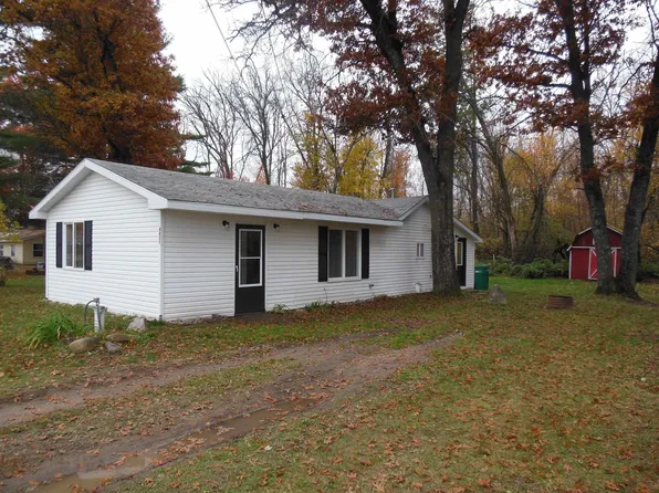 4455 Filter Rd, Harrison, MI 48625