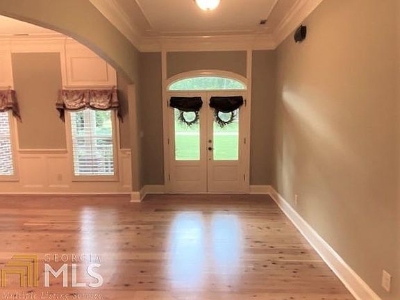 5th image of 40 Lake Park Ct