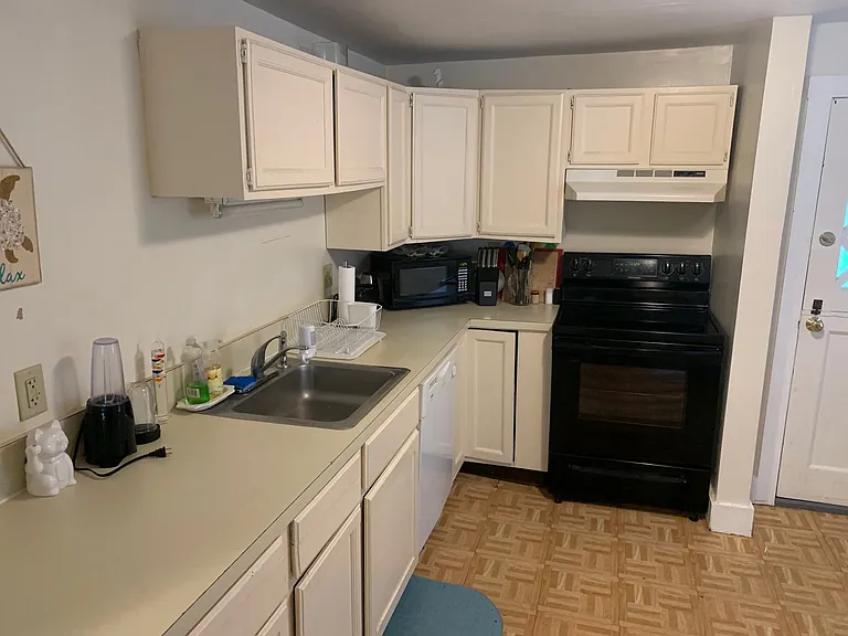 42 Lee Ave — Photo 5