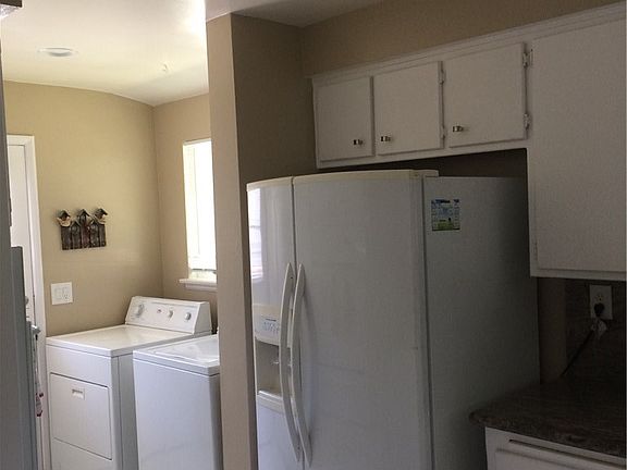 4th image of 1334 E Retford St