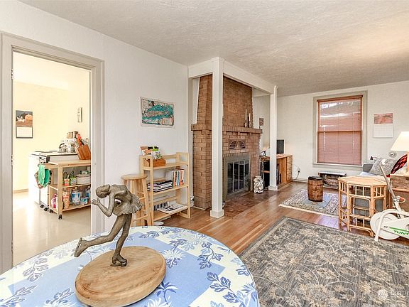 5th image of 4233 S 182nd Street