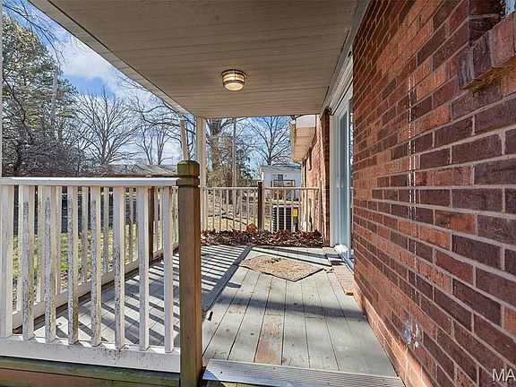 5th image of 12122 Lavida Ave