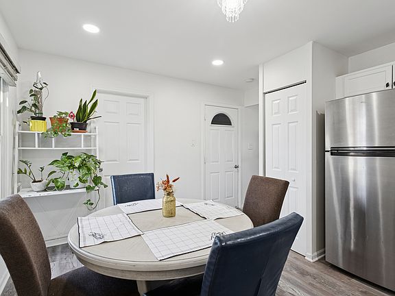 5th image of 516 Dalhart Ave