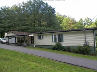 60 Logan Dr, Charleston, WV 25311