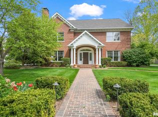 1608 S Wiggins Ave, Springfield, IL 62704