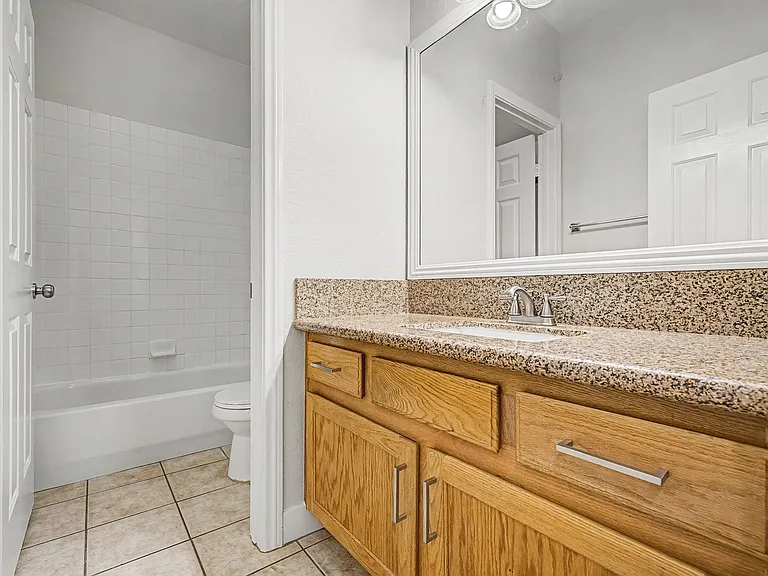 571 Kavanagh Pl — Photo 23