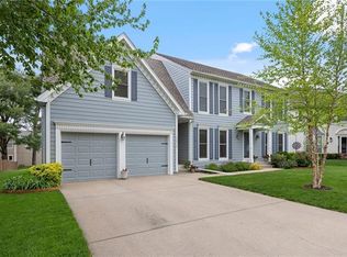 13012 Sherwood Dr, Leawood, KS 66209