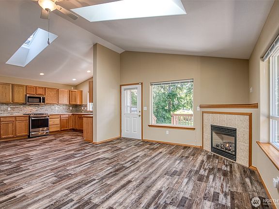 4th image of 173 Bass Avenue SE