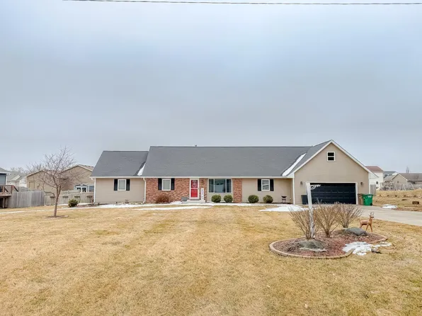 403 2nd St NW, Bondurant, IA 50035