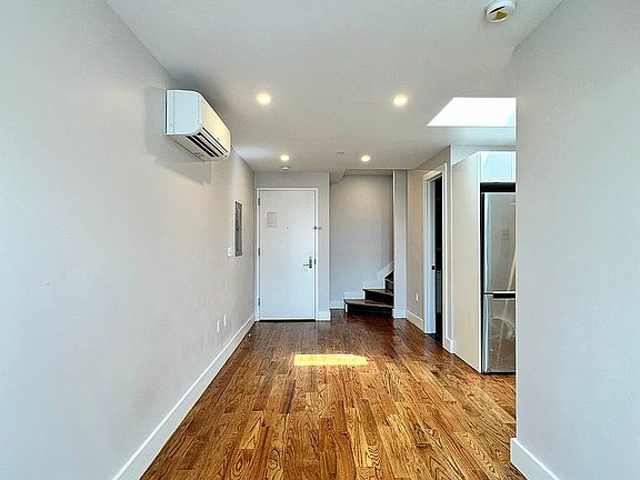 5th image of 996 Carroll St #5B