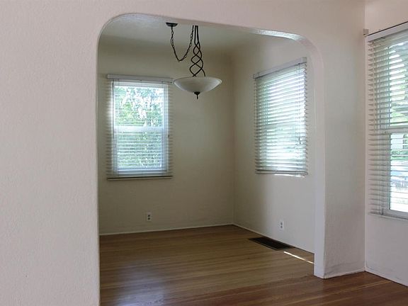4th image of 329 E Princeton Ave