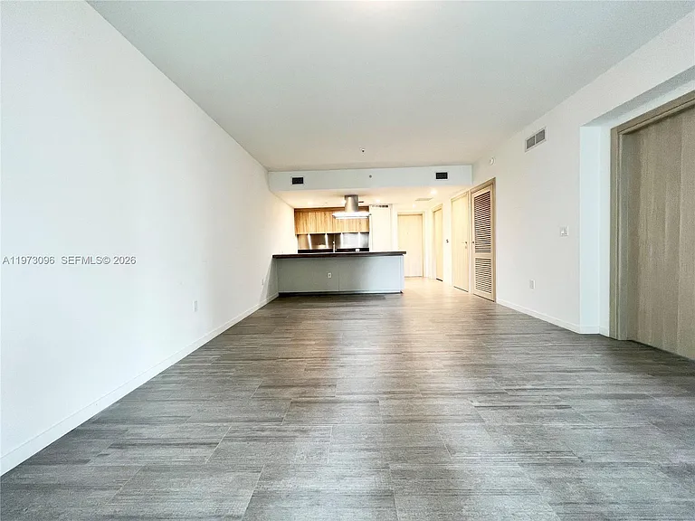 1000 Brickell Plz — Photo 7