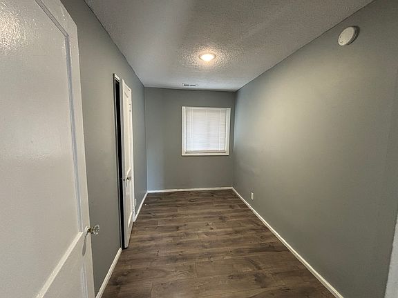 5th image of 1406 N Martin Luther King Blvd