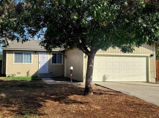 317 S Phillips St, Hanford, CA