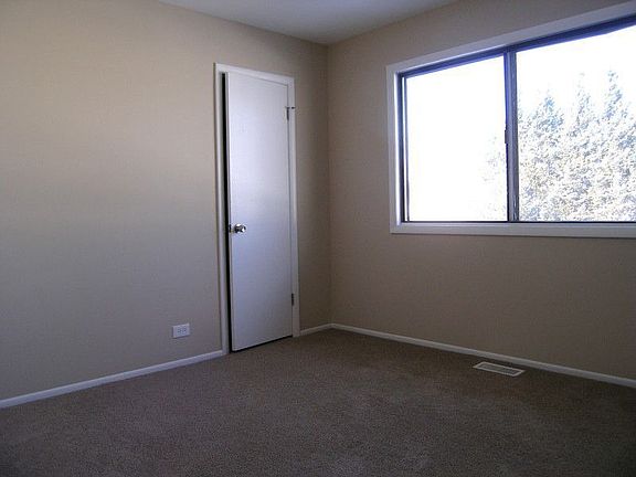 4th image of 731 Whitesail Dr