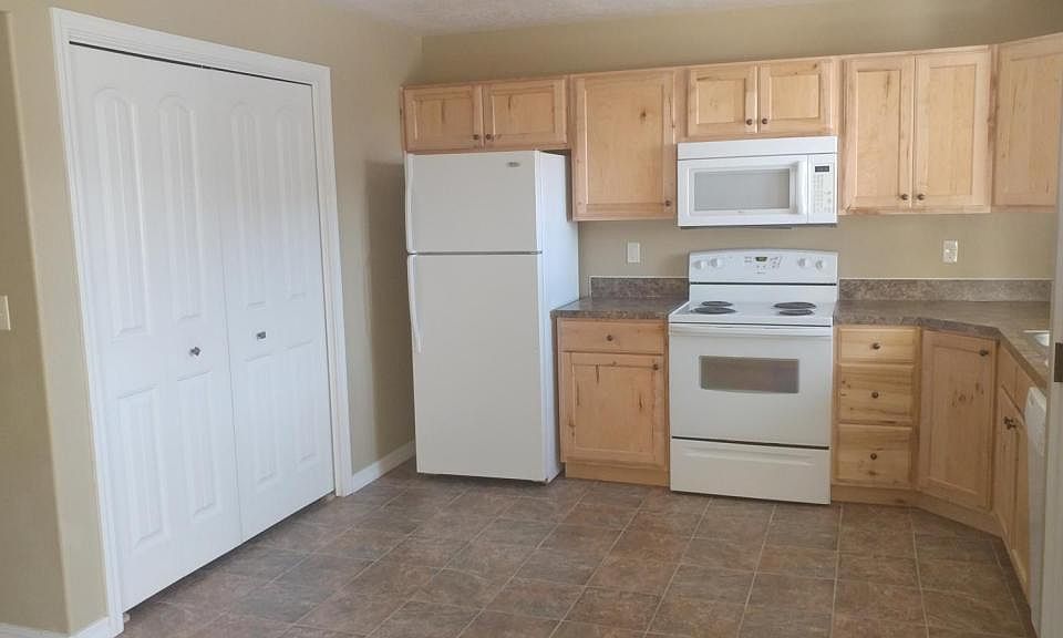 2nd image of 2836 Hunters Loop Unit C