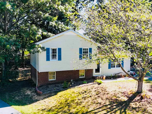 16 Kingston Ct, Stuarts Draft, VA 24477