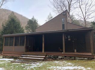 3 Campground Ln, North Bend, PA 17760