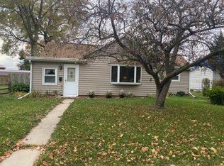 707 W 5th St, Sterling, IL 61081