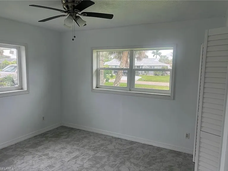 160 Brooks Rd — Photo 13