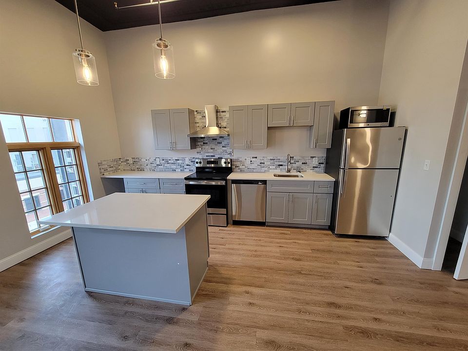 1st image of 159 Washington St #35