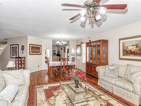 4th image of 9046 Harrison Run Dr
