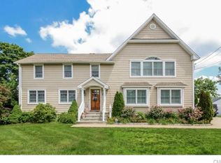 179 Chapel St, Milford, CT 06460